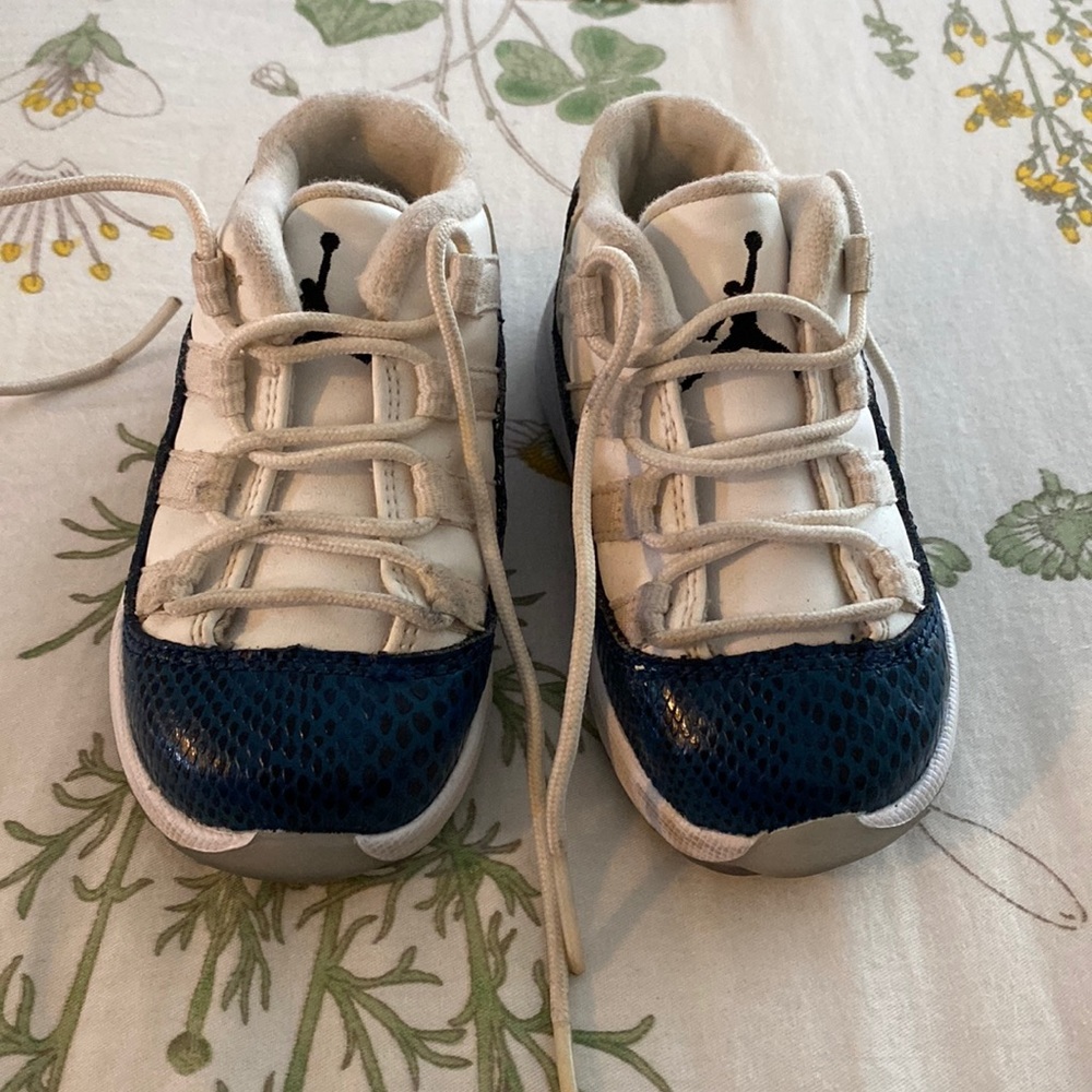 Jordans size 6C